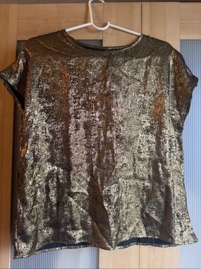SHEIN Metallic Gold Short Sleeve Shimmer Top